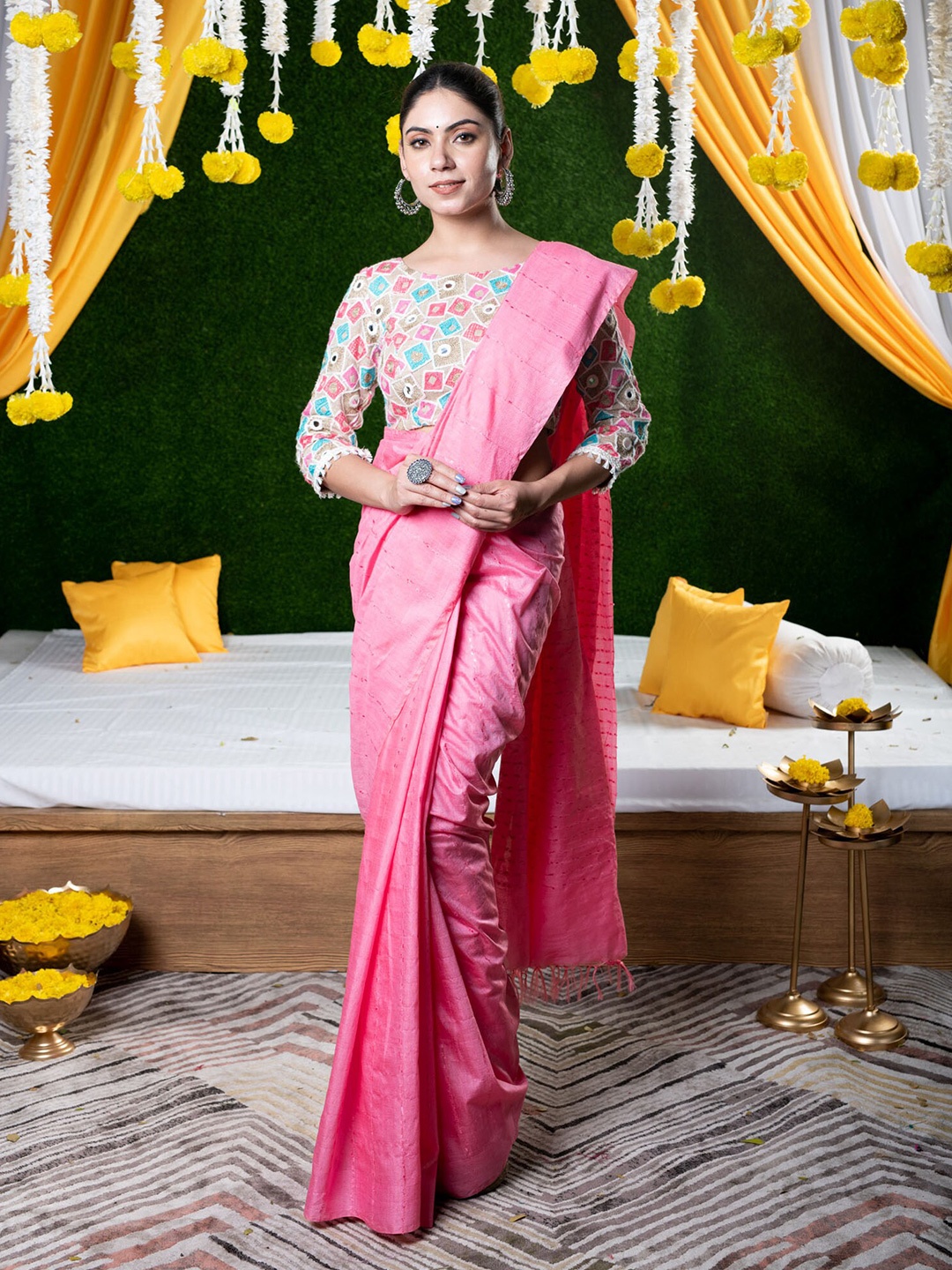 

BEATITUDE Pink Woven Design Zari Saree