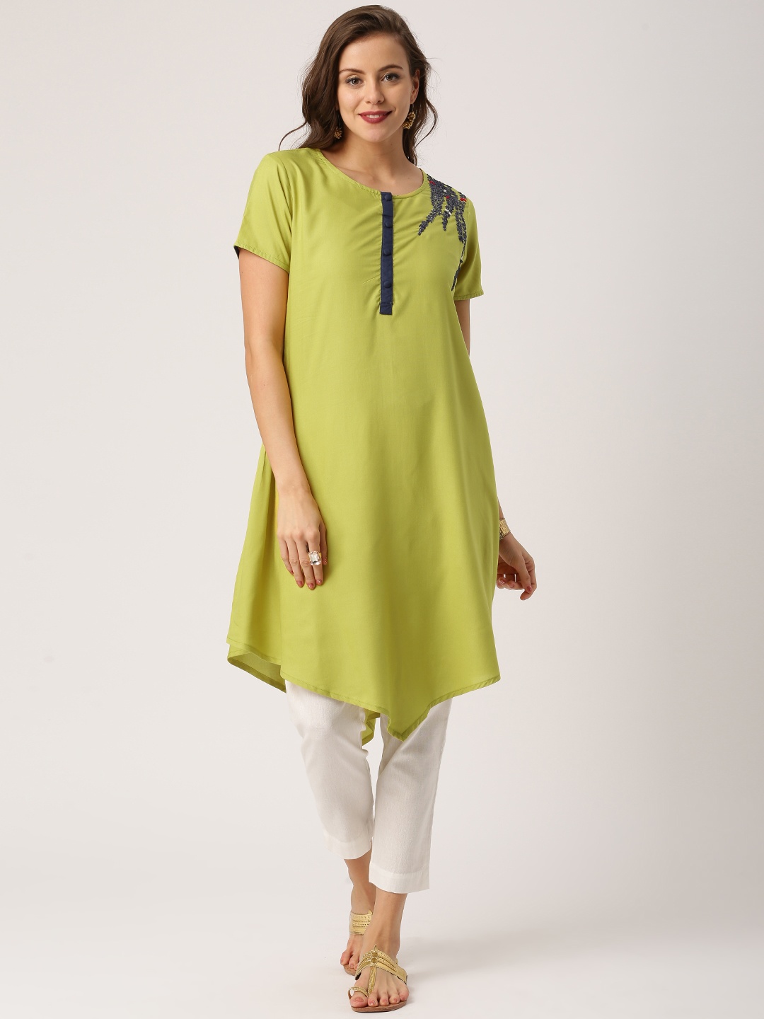 

IMARA Women Green Solid A-Line Asymmetric Kurta