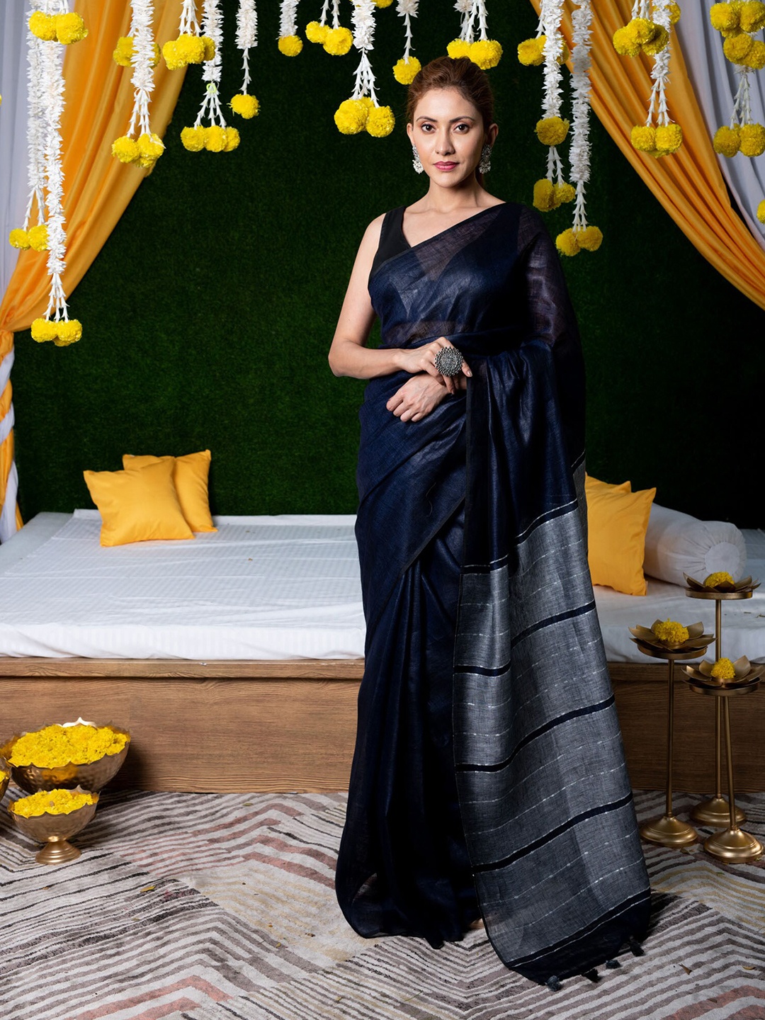 

BEATITUDE Blue & Grey Woven Design Pure Linen Saree