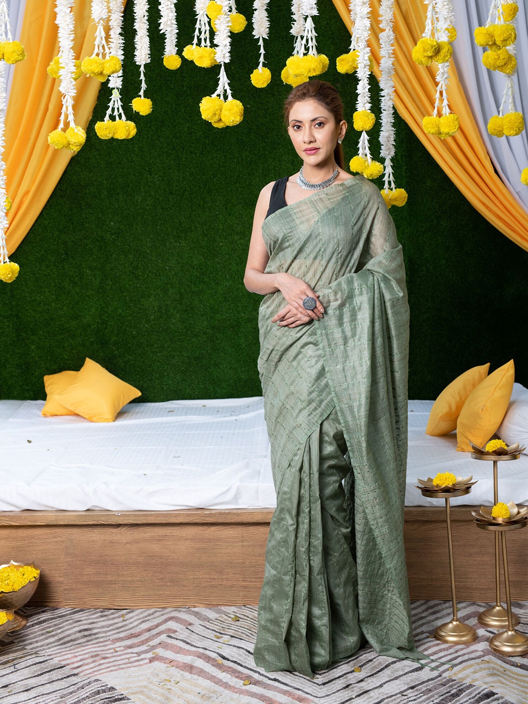 

BEATITUDE Green Woven Design Silk Blend Saree