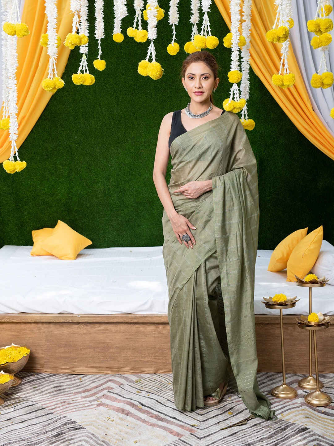 

BEATITUDE Green Woven Design Silk Blend Saree