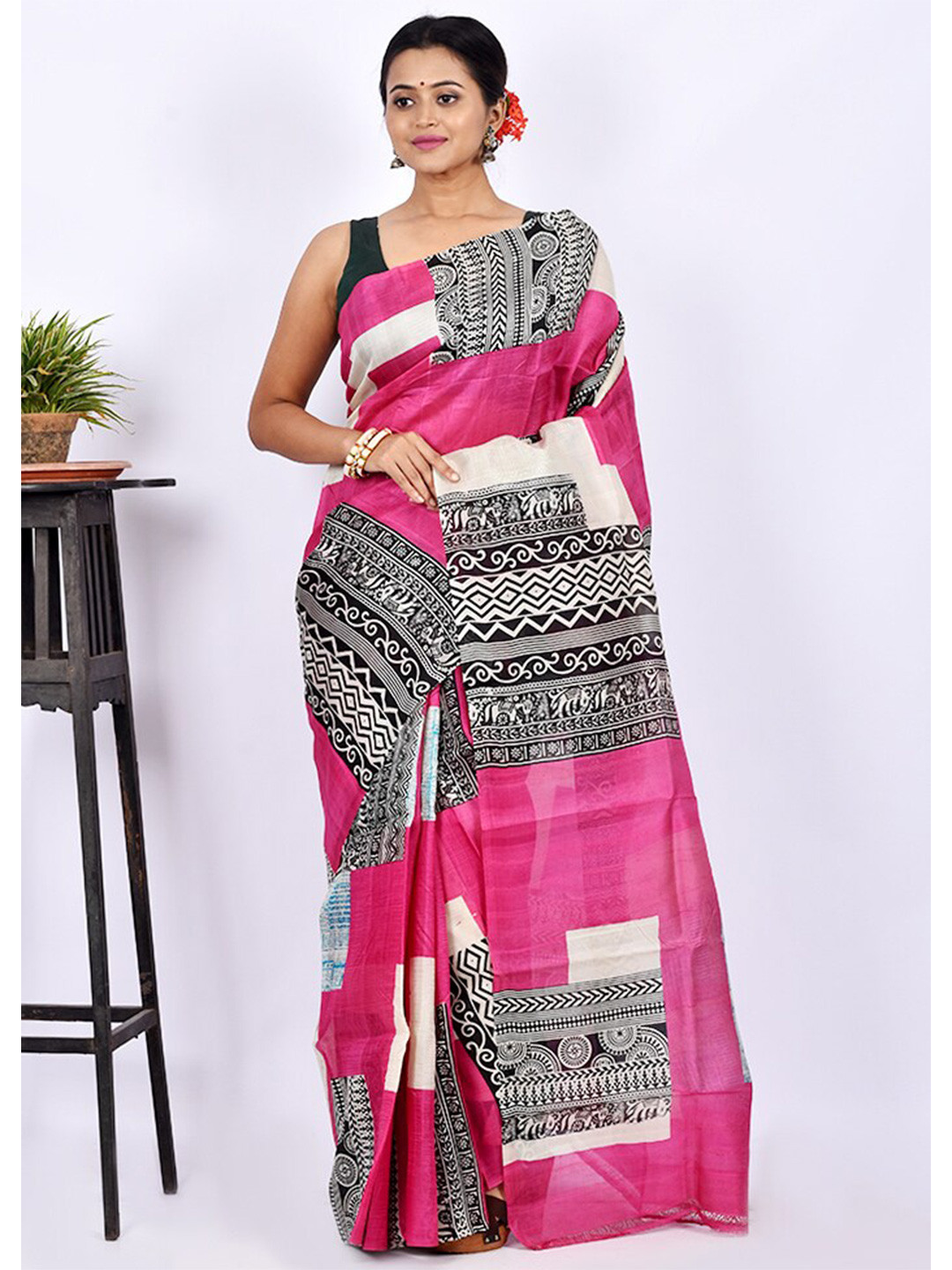 

AllSilks Pink & White Pure Silk Block Print Saree