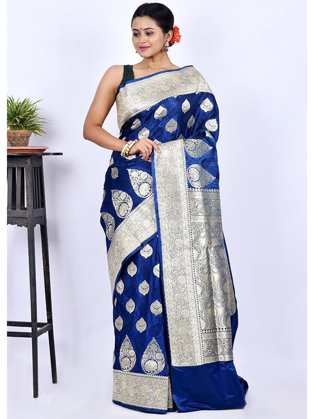 

AllSilks Navy Blue & Silver-Toned Woven Design Zari Satin Banarasi Saree