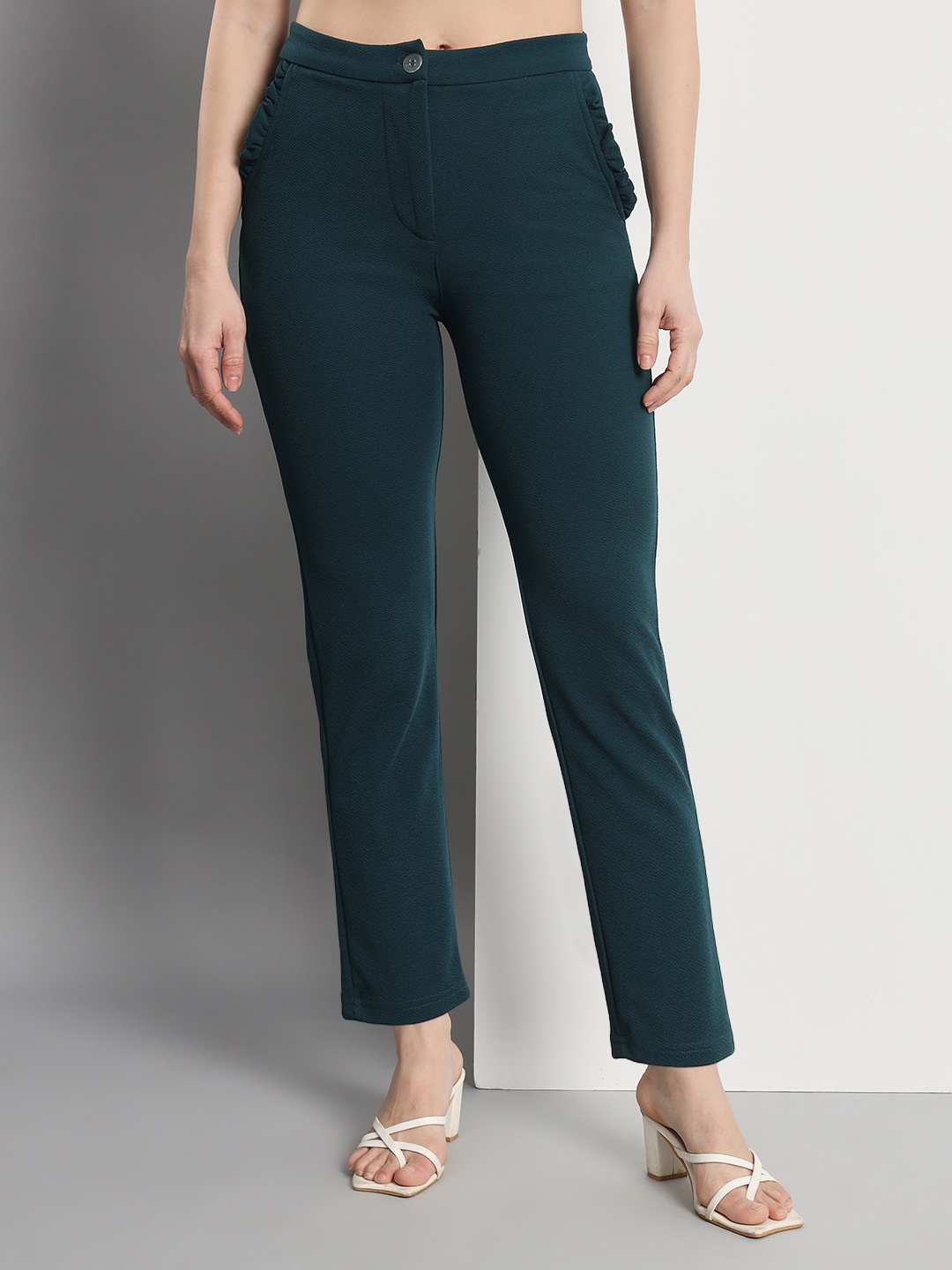 

Q-rious Women Teal Green Solid Trousers