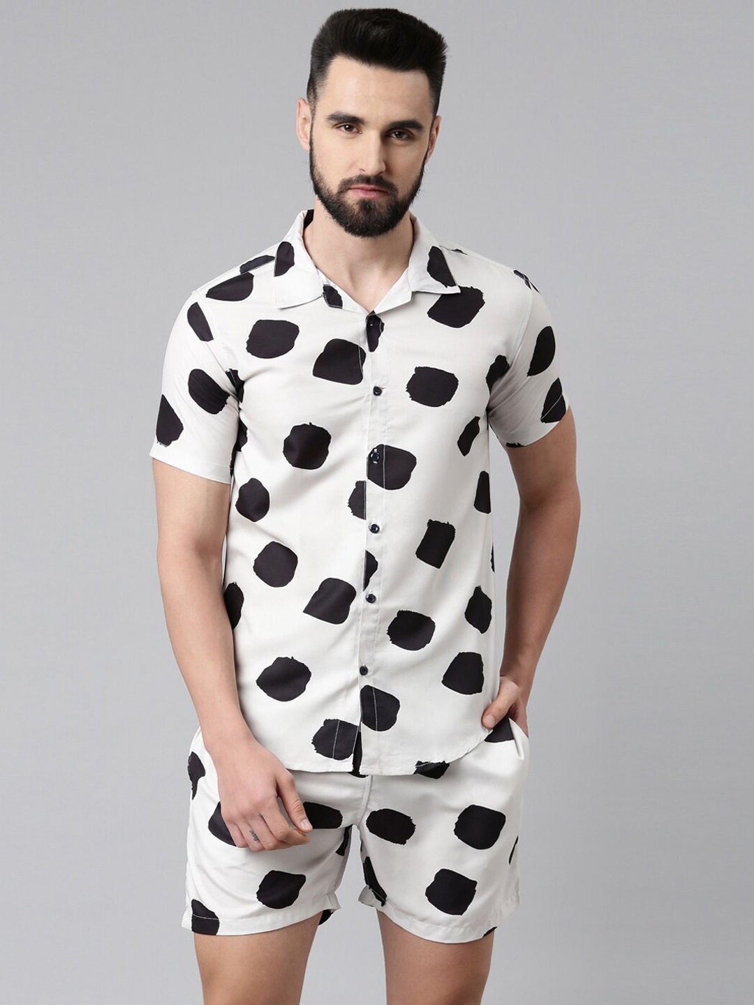 

TRUNDZ Men White & Black Printed Night suit