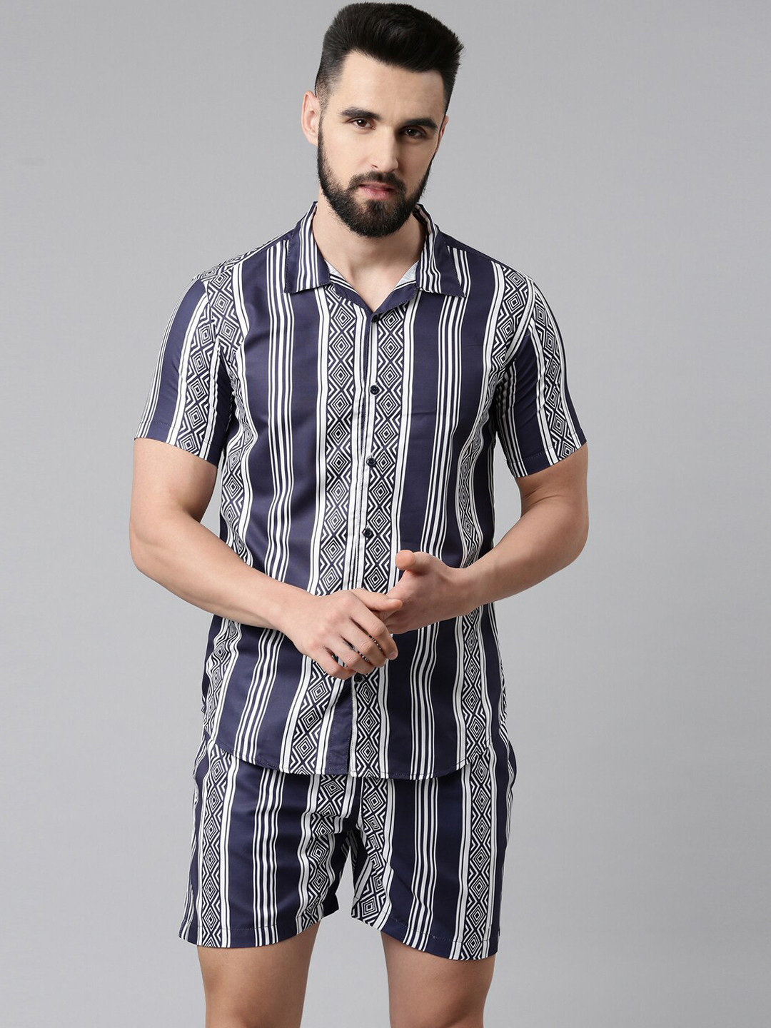 

TRUNDZ Men Blue & White Striped Night suit