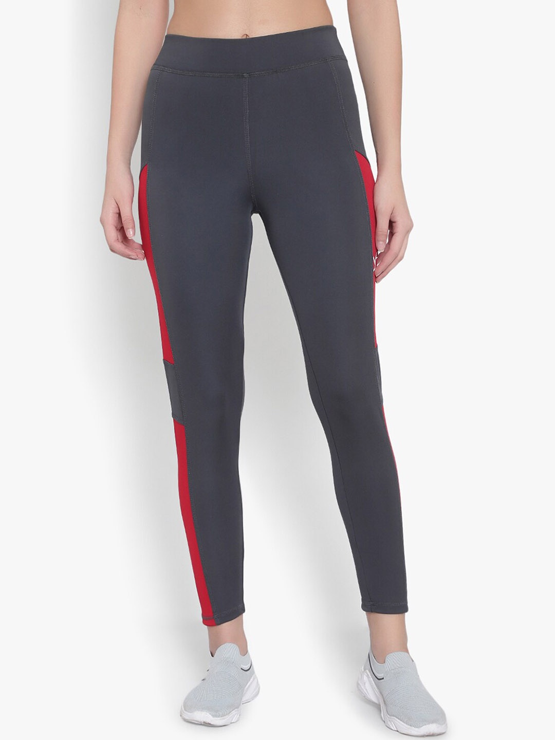 

YOU FOREVER Women Grey & Red Patterned Rapid Dry Sportswear Tights