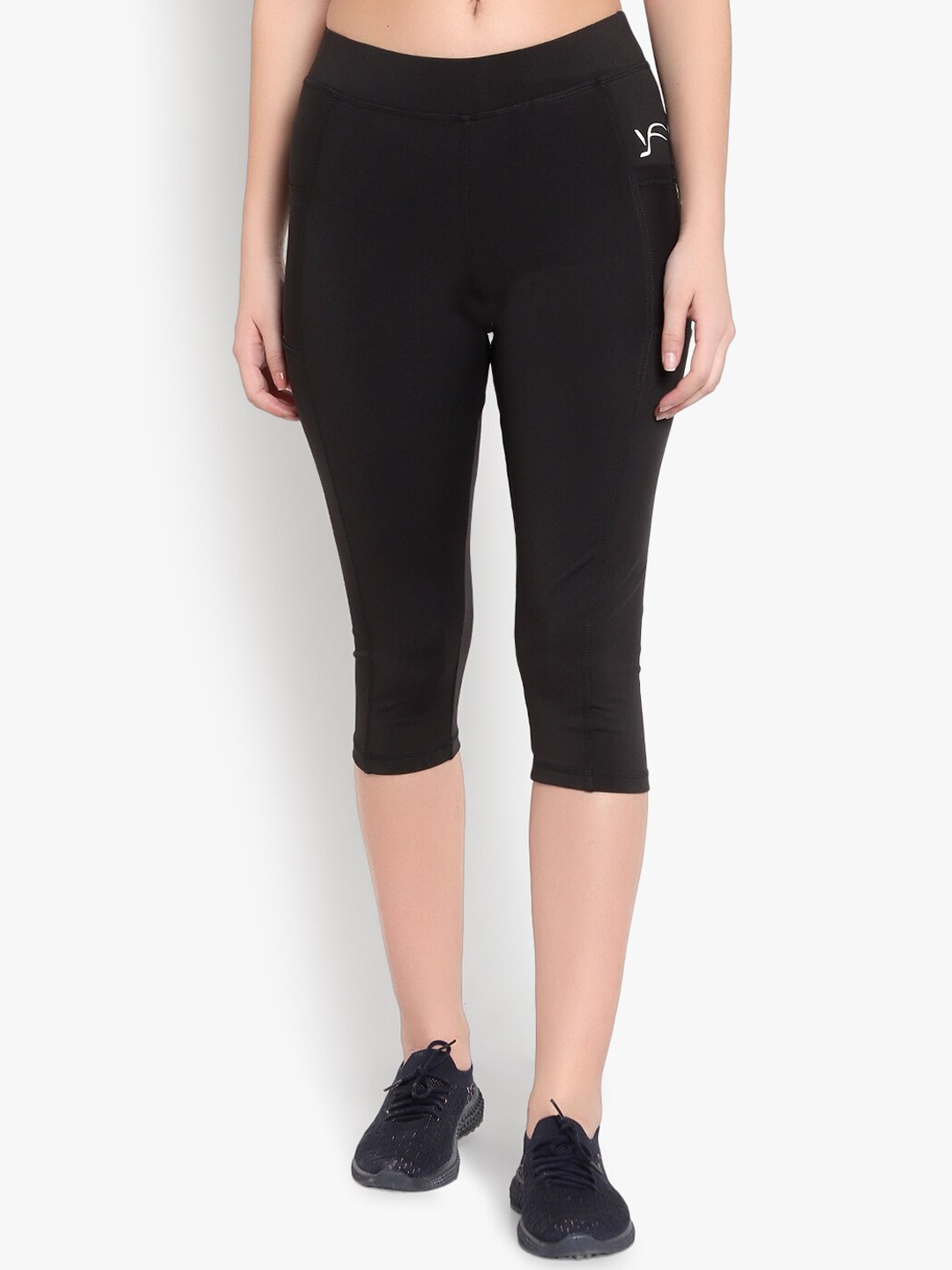 

YOU FOREVER Women Black Solid Three-Fourth Length Rapid Dry Tights