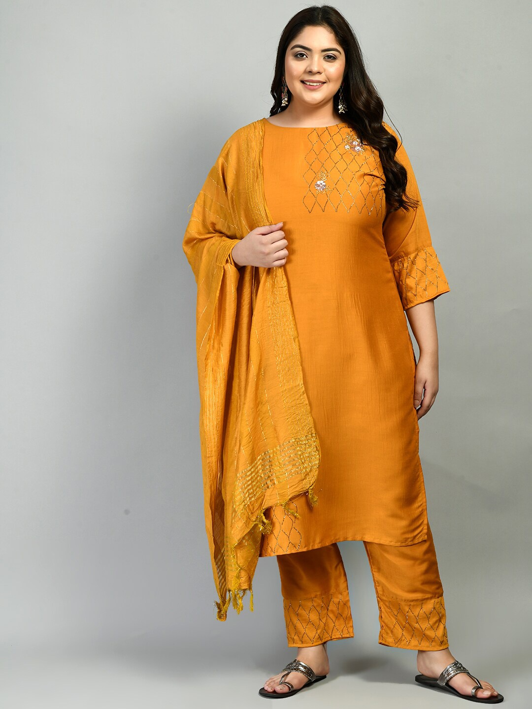 

PrettyPlus by Desinoor.com Plus Size Mustard Yellow Kurta with Trousers & Dupatta