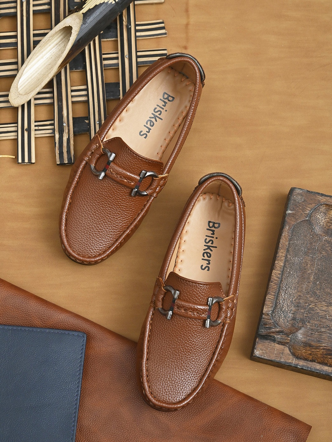 

BRISKERS Boys Brown Textured Slip-On Loafers