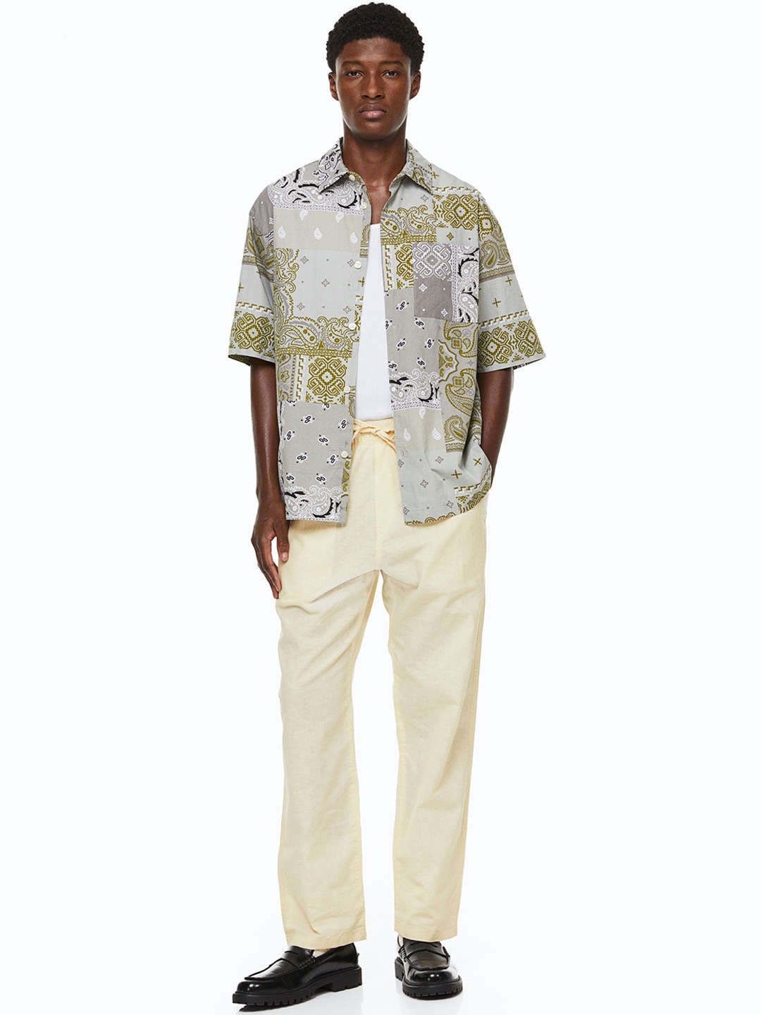 

H&M Men Beige Loose Fit Linen-Blend Trousers