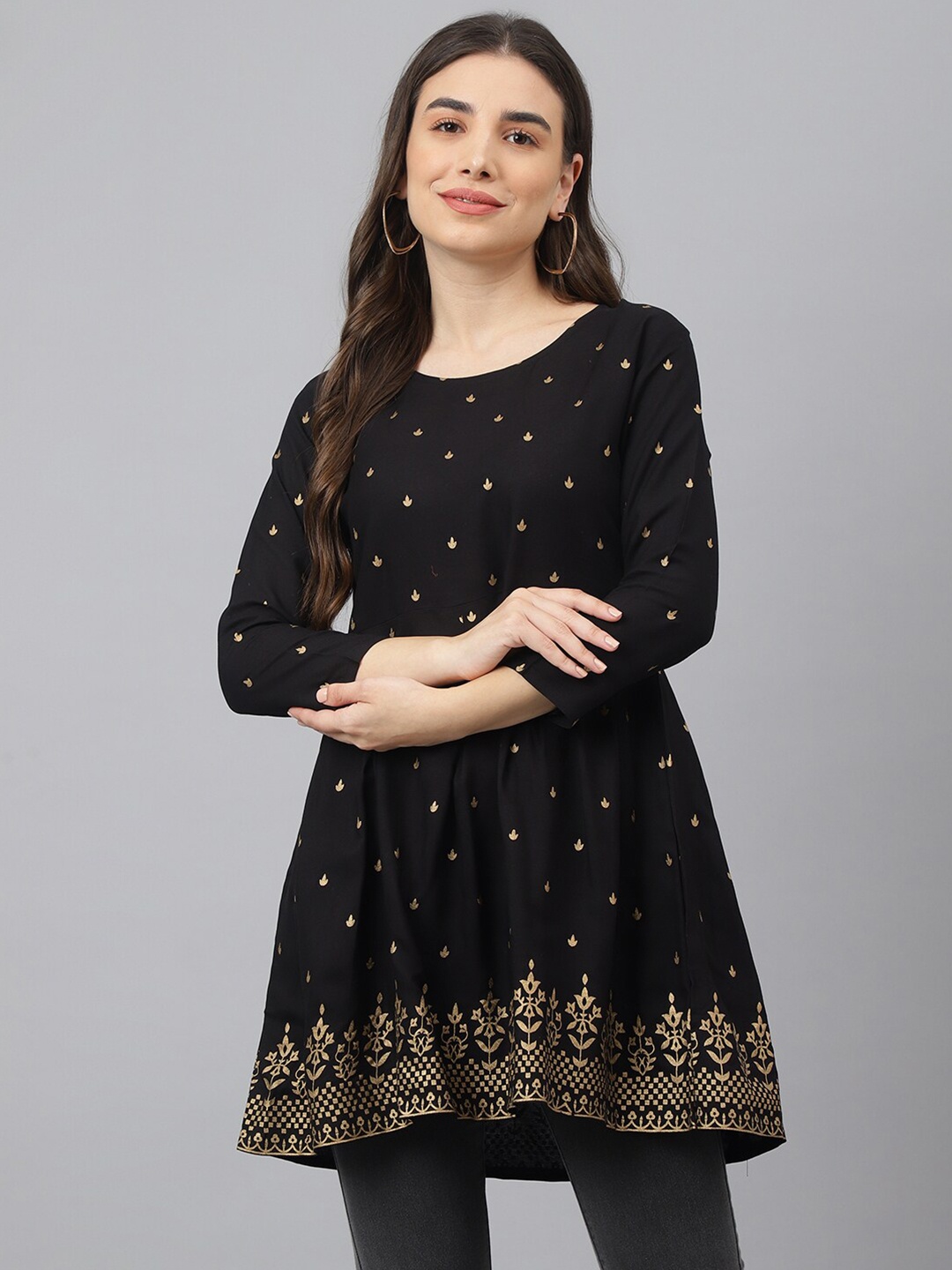 

ADAA JAIPUR Black & Gold-Toned Geometric Print Longline Top
