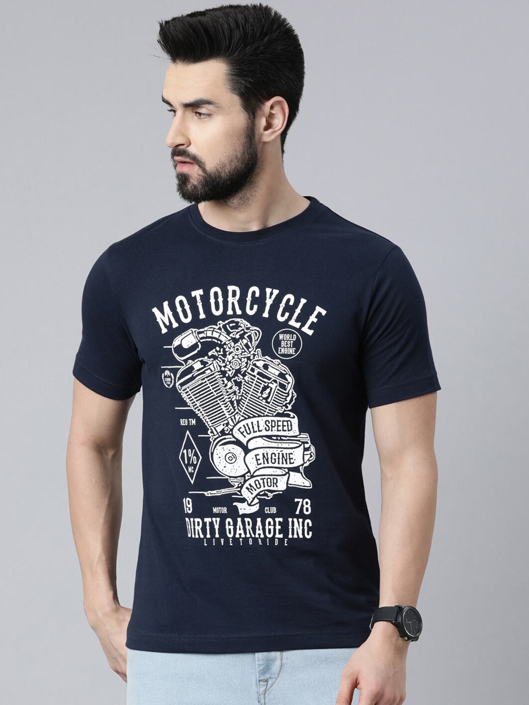 

Chennis Men Navy Blue Printed Slim Fit Cotton T-shirt
