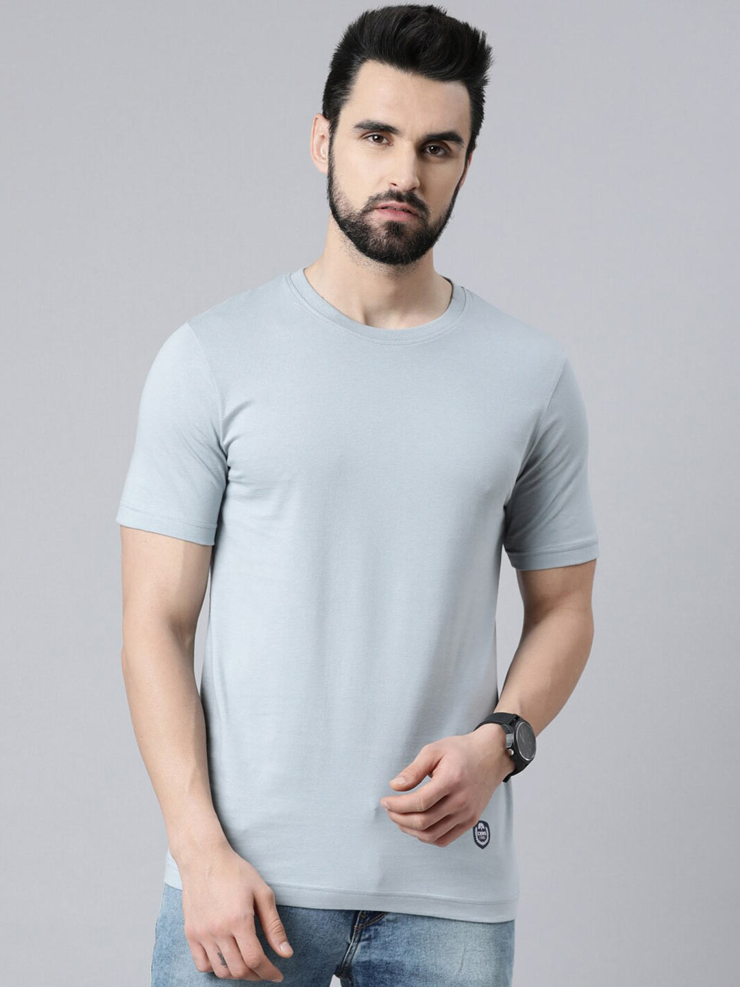 

Chennis Men Grey Slim Fit Round Neck Cotton T-shirt
