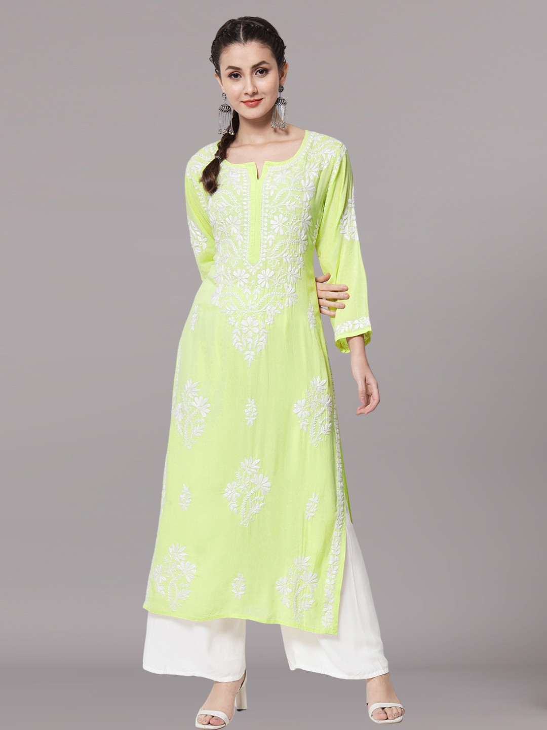

PARAMOUNT CHIKAN Women Green Chikankari Hand Embroidered Modal Straight Kurta