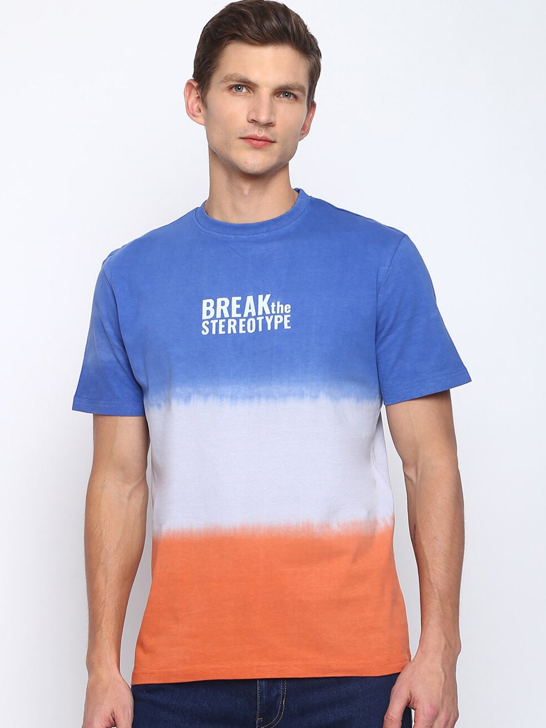

Belliskey Men Blue & Orange Colourblocked Cotton T-shirt