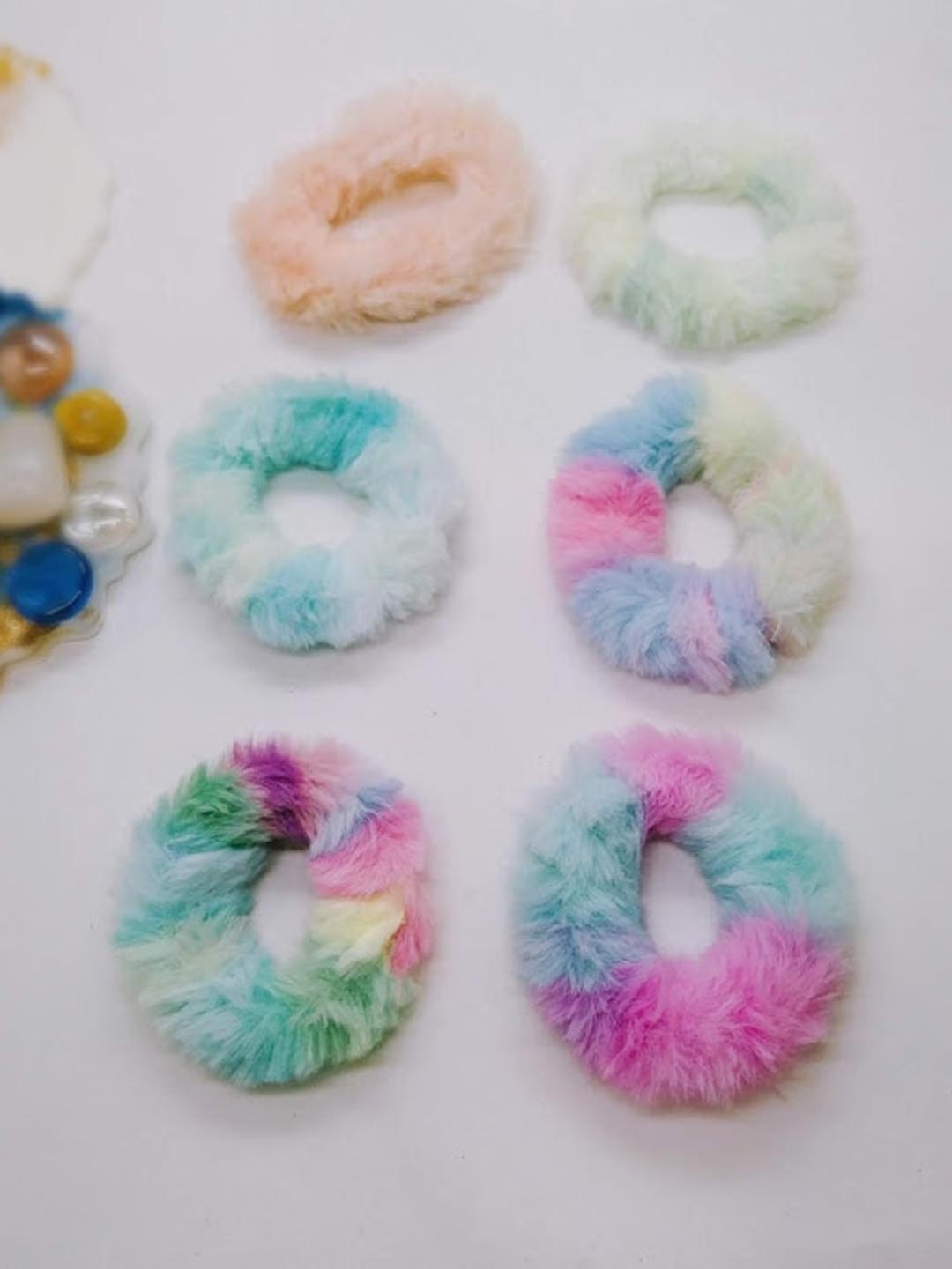 

FEMMIBELLA Women Set of 6 Fur Ponytail Holders, Blue
