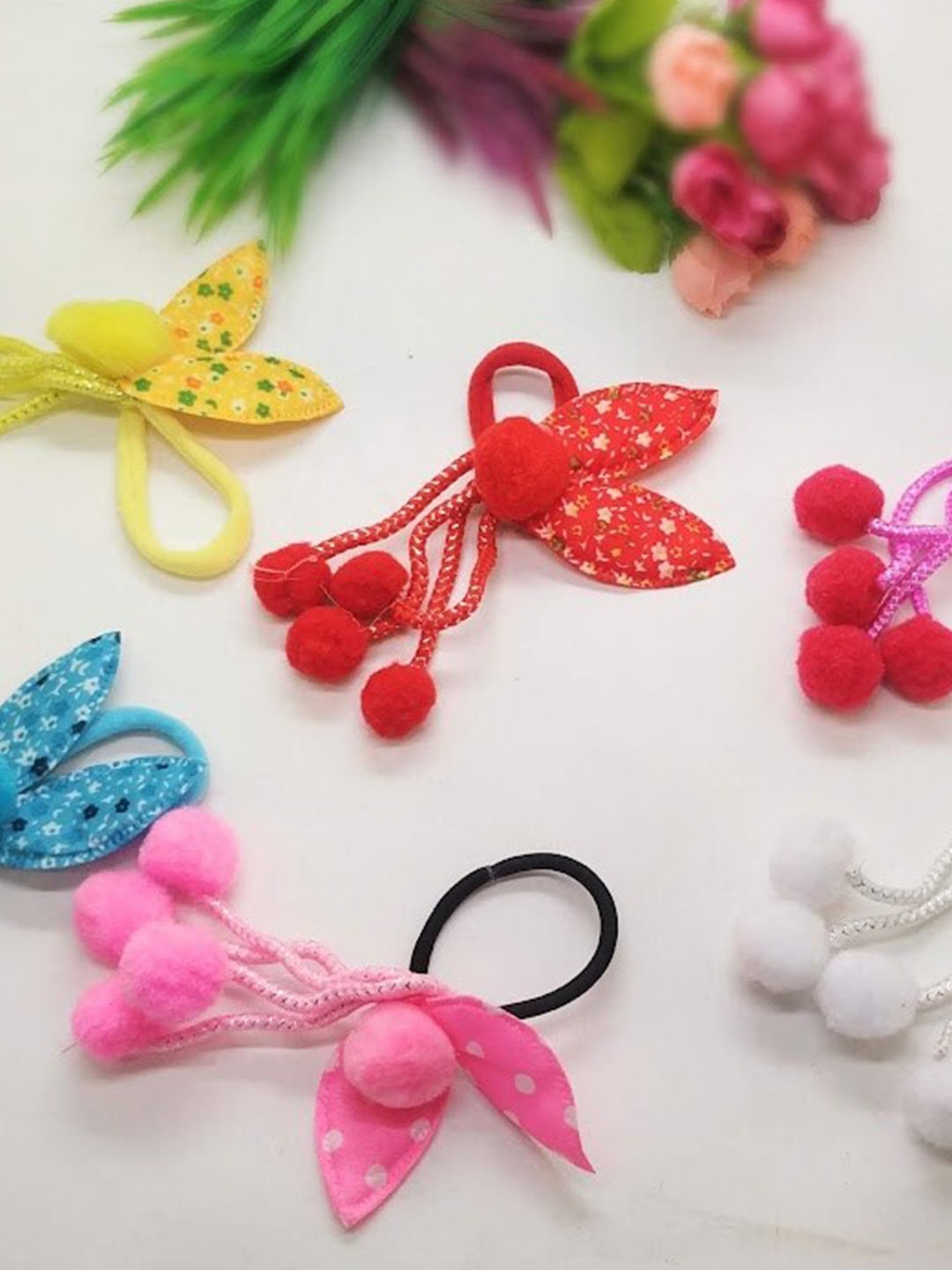 

FEMMIBELLA Women Red & Blue Set of 6 Ponytail Holders