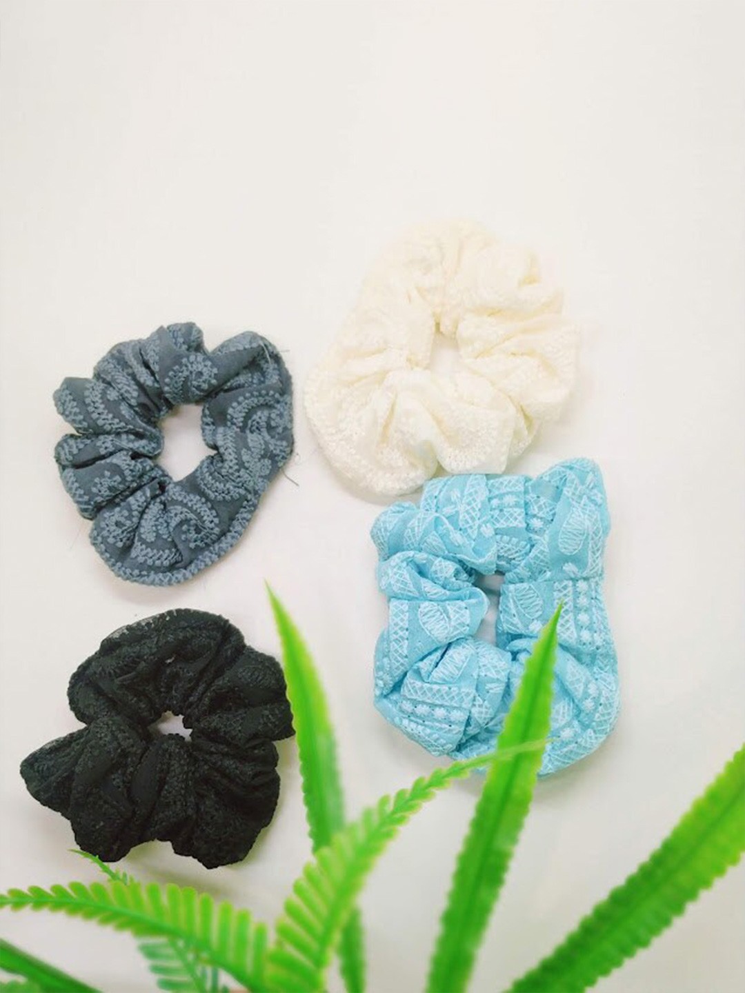 

FEMMIBELLA Women White & Blue Set of 4 Lace Ponytail Holders