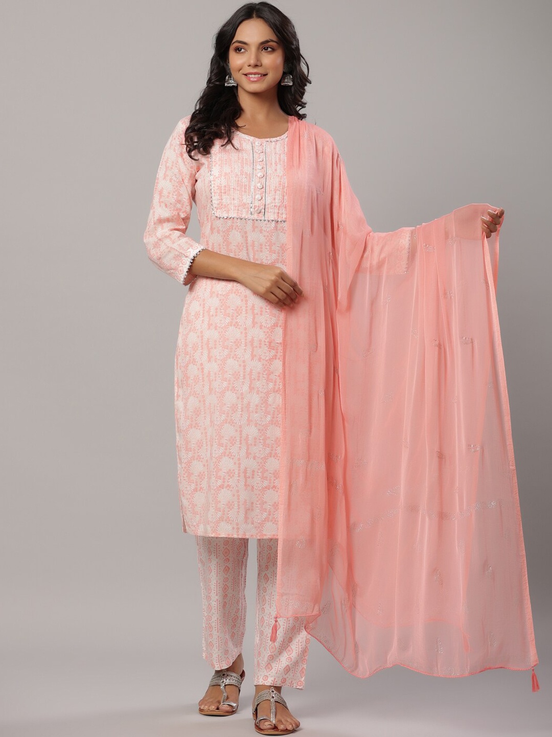 

Yufta Women Peach-Coloured Ethnic Motifs Printed Gotta Patti Kurta with Trousers & Dupatta