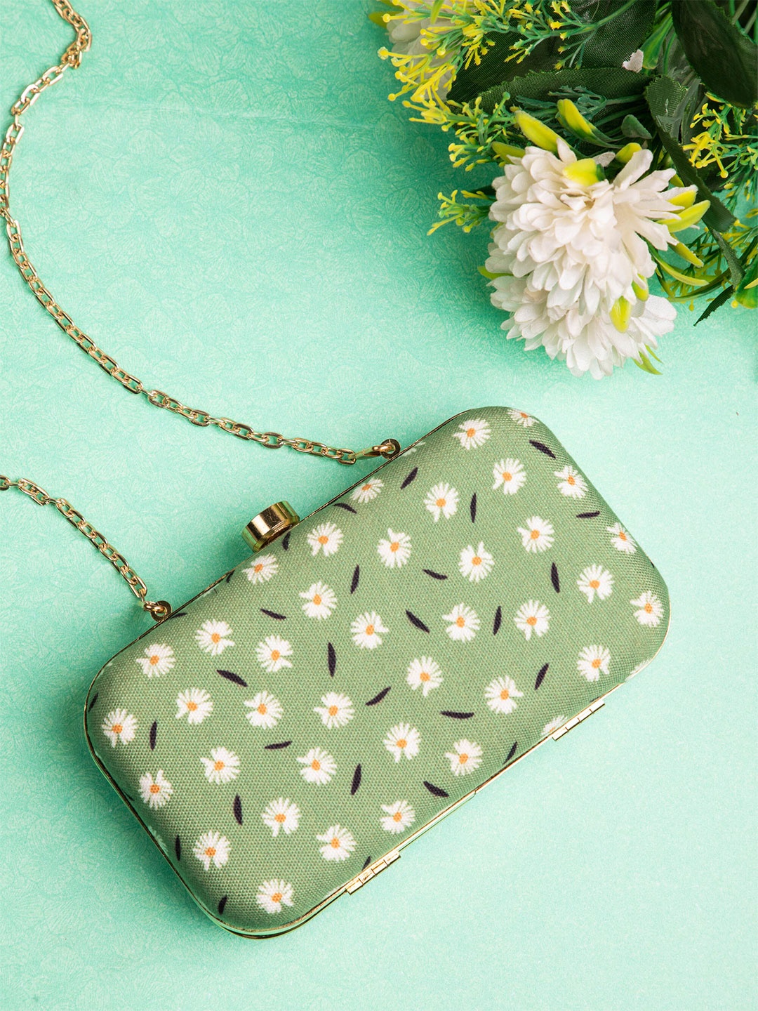 

DEEBACO Women Green & White Floral Printed Box Clutch