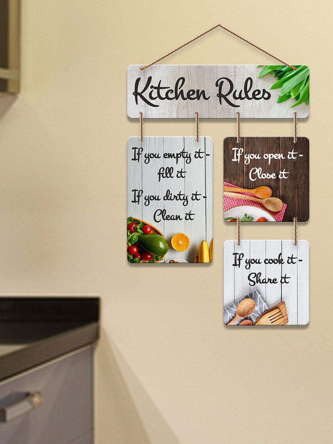 

ArtVibes White Printed Kitchen Rules Hanging Wall Decor