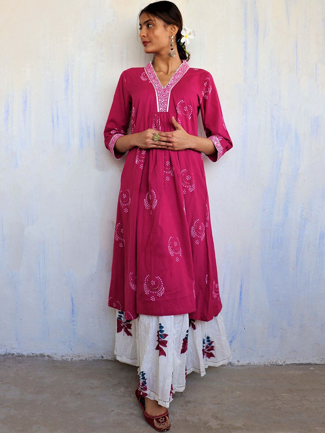 

Chidiyaa Women Pink & White Printed Pure Cotton A-Line Kurta with Skirt
