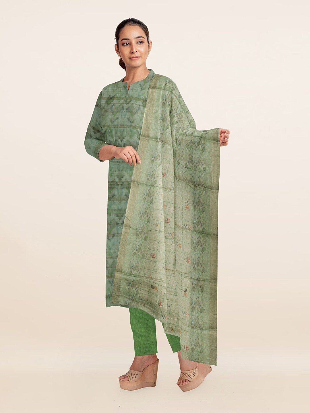 

Pothys Green & Gold-Toned Printed Unstitched Dress Material
