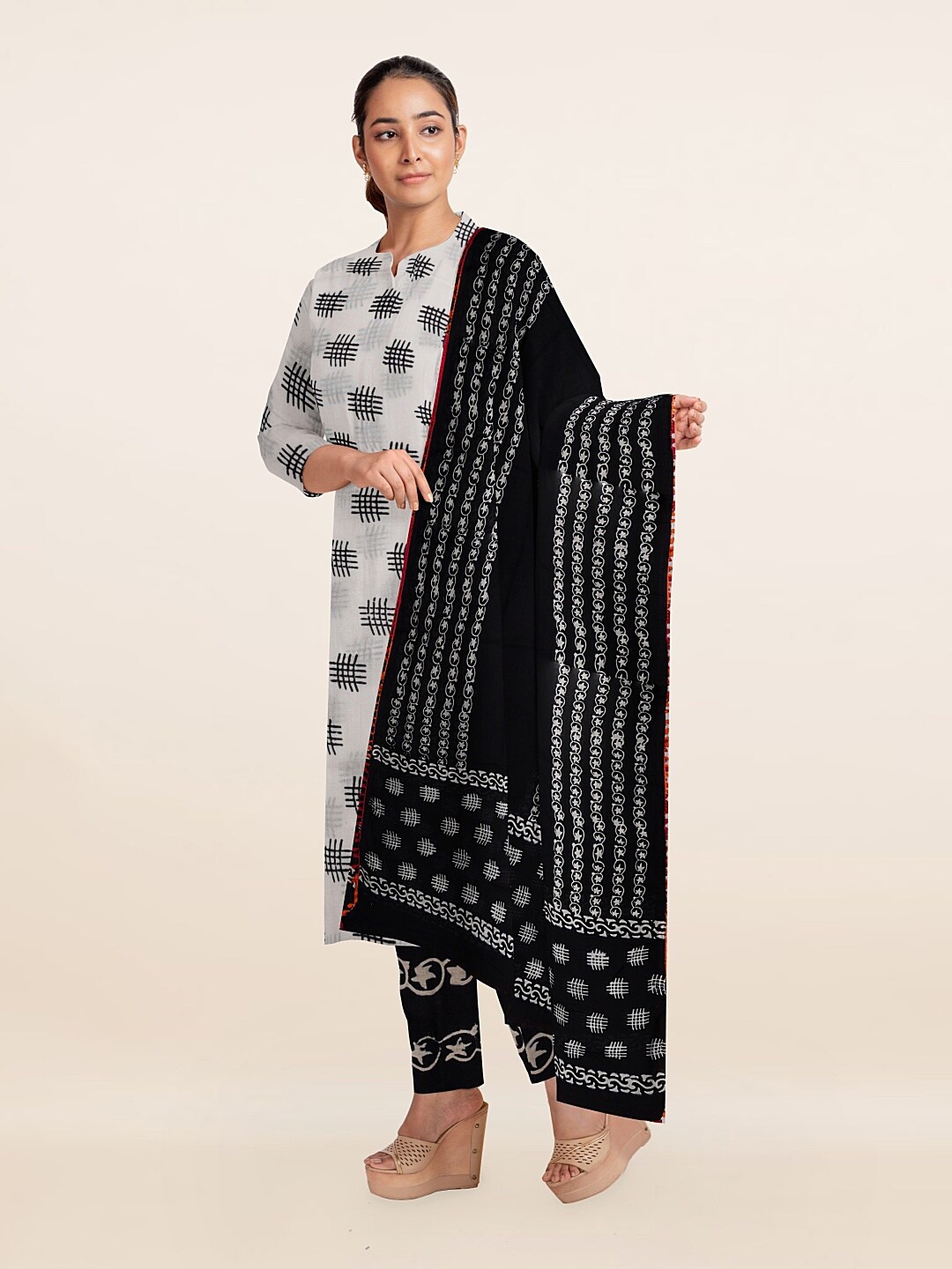 

Pothys Black & White Printed Unstitched Dress Material