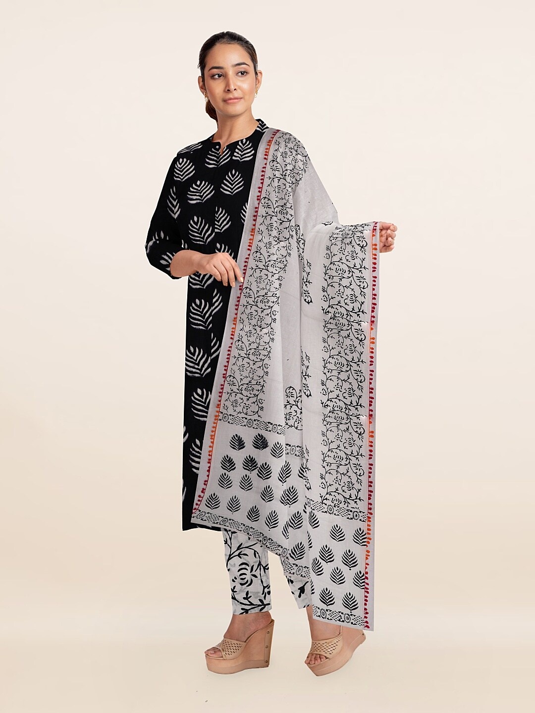 

Pothys Black & Off White Printed Unstitched Dress Material