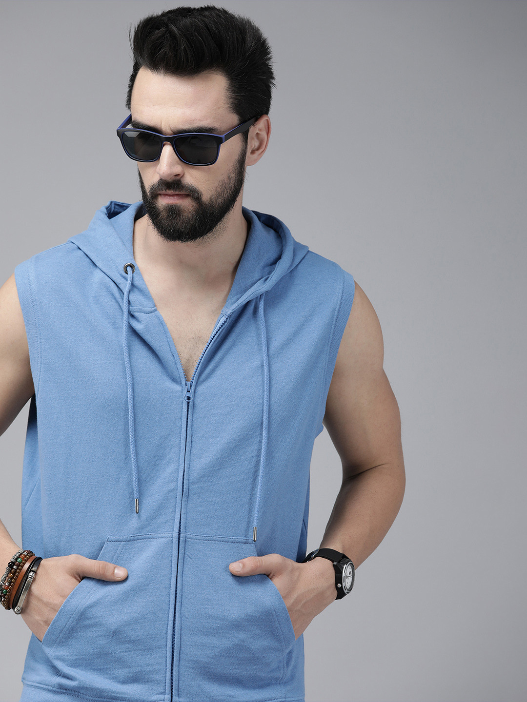 

The Roadster Lifestyle Co. Men Blue Solid Hooded Sweatshirt