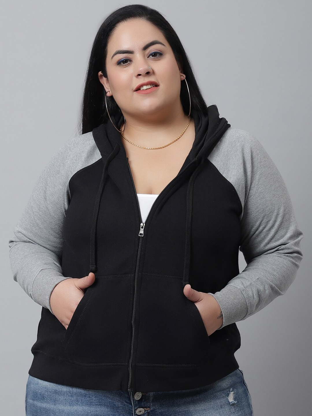 

Rute Women Plus Size Black Hooded Sweatshirt