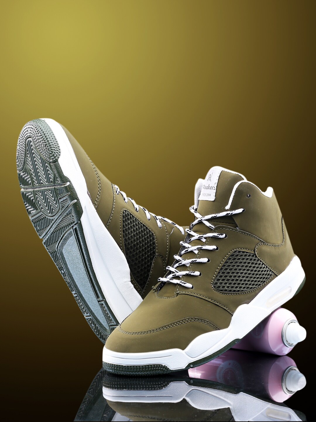

Woakers Men Green Waterproof Lining Casual Sneakers