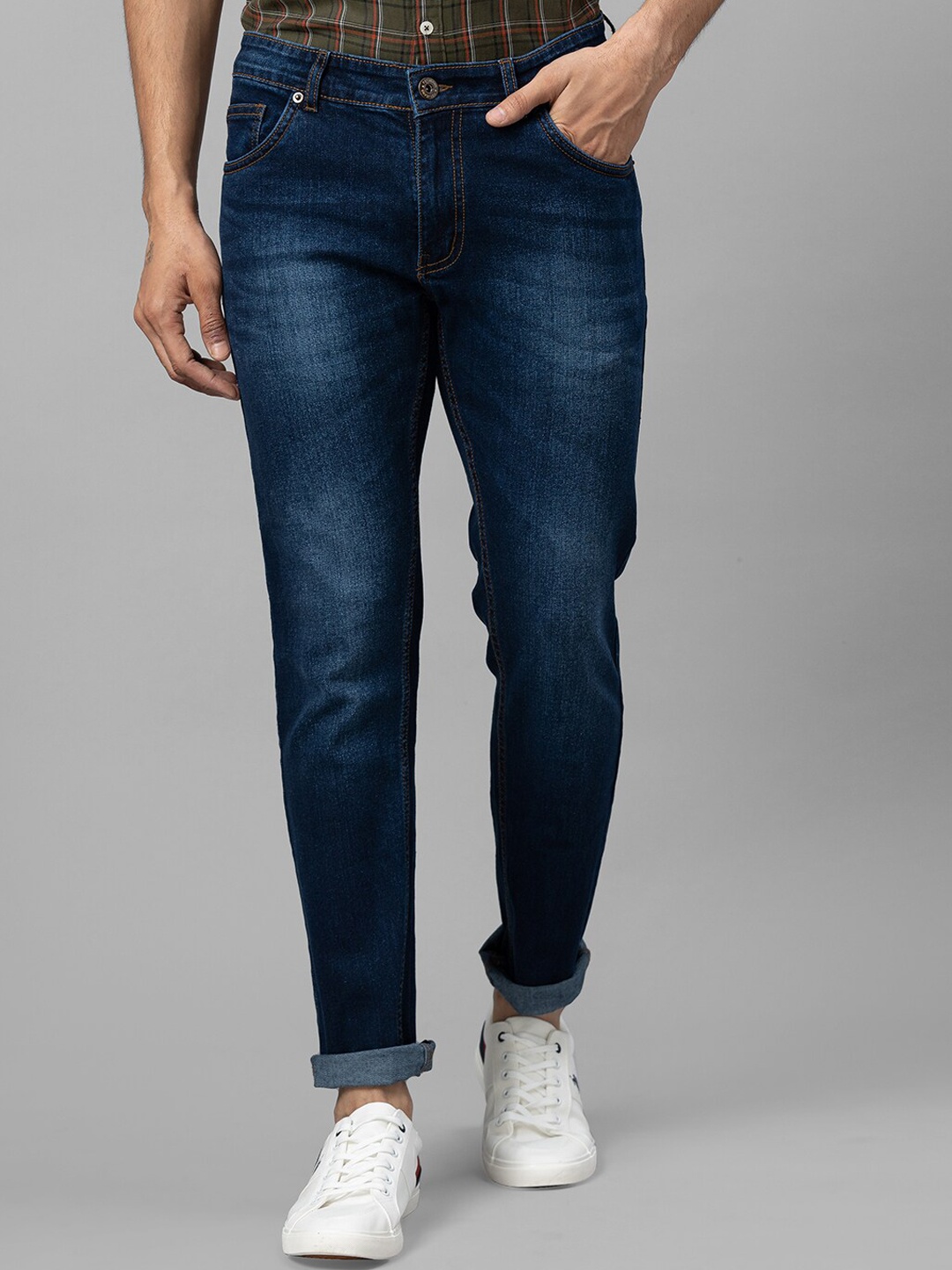 

Globus Men Navy Blue Tapered Fit Light Fade Stretchable Cotton Jeans