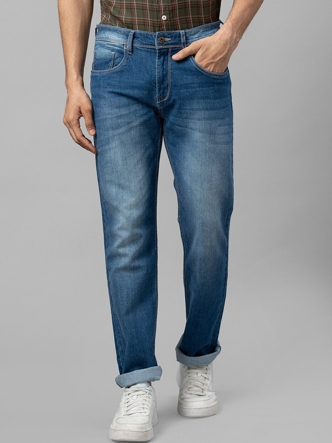 

Globus Men Blue Tapered Fit Light Fade Stretchable Cotton Jeans