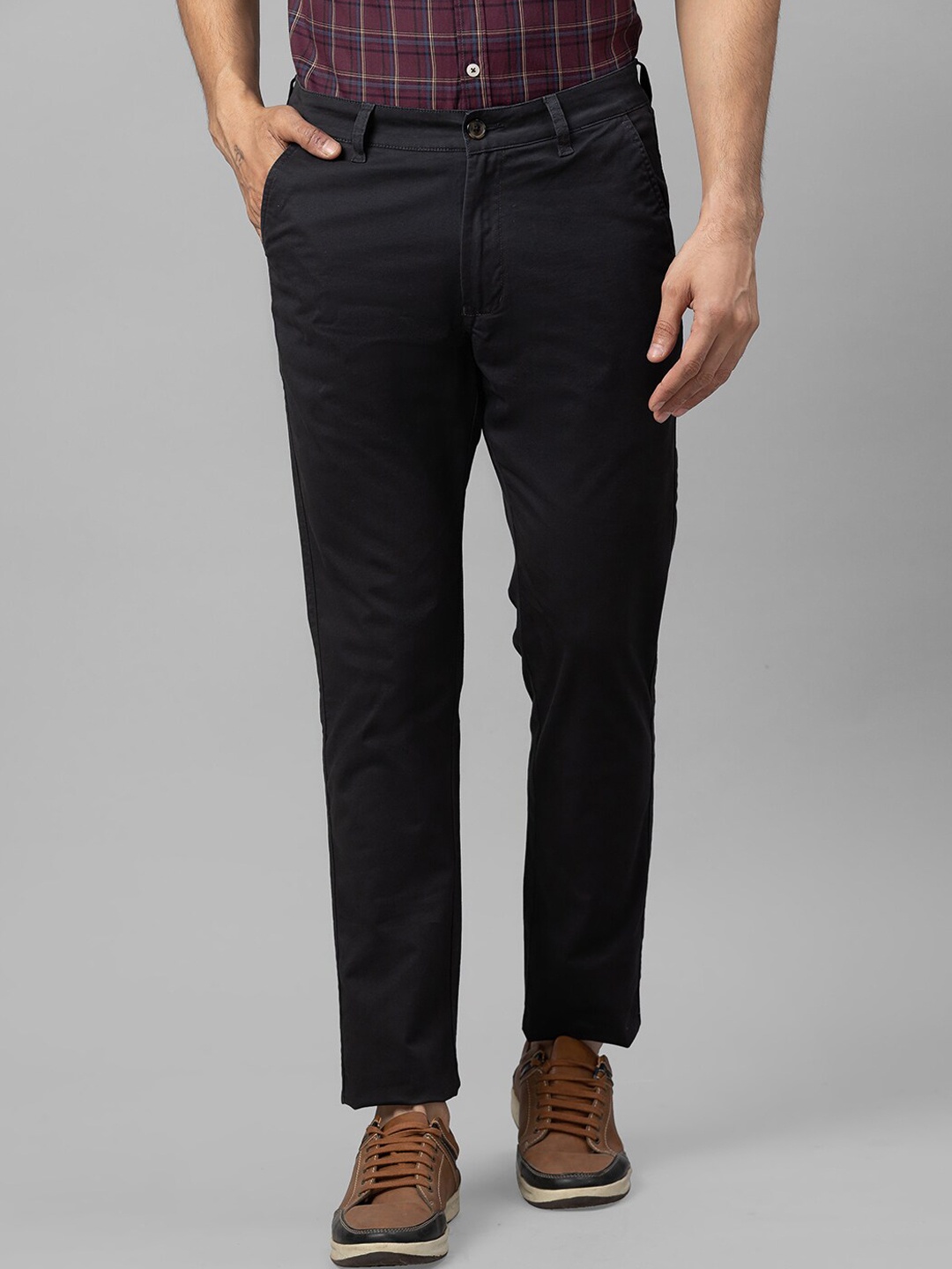 

Globus Men Charcoal Slim Fit Chinos Trousers