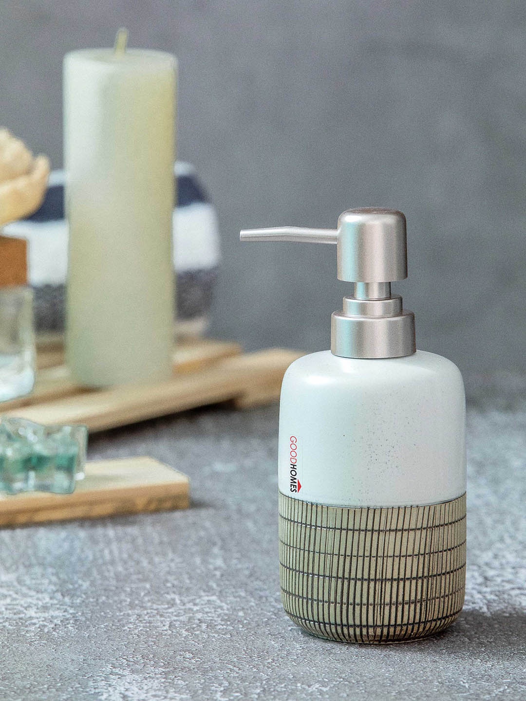 

GOODHOMES White Textured Soap Dispenser