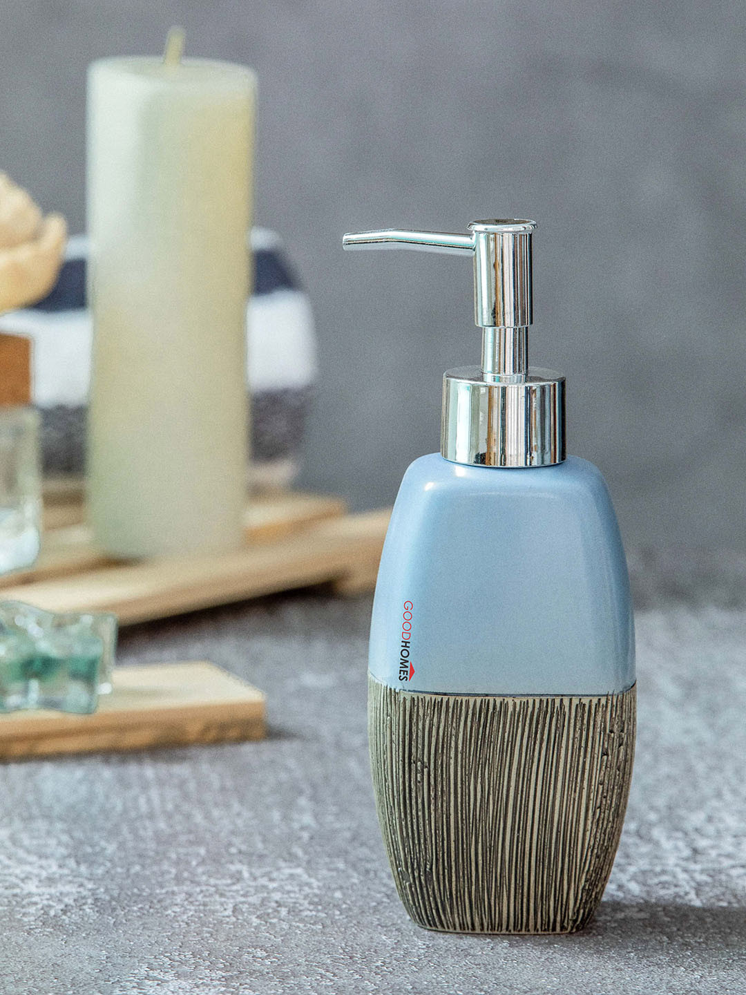 

GOODHOMES Turquoise Blue & Black Textured Ceramic Soap Dispenser