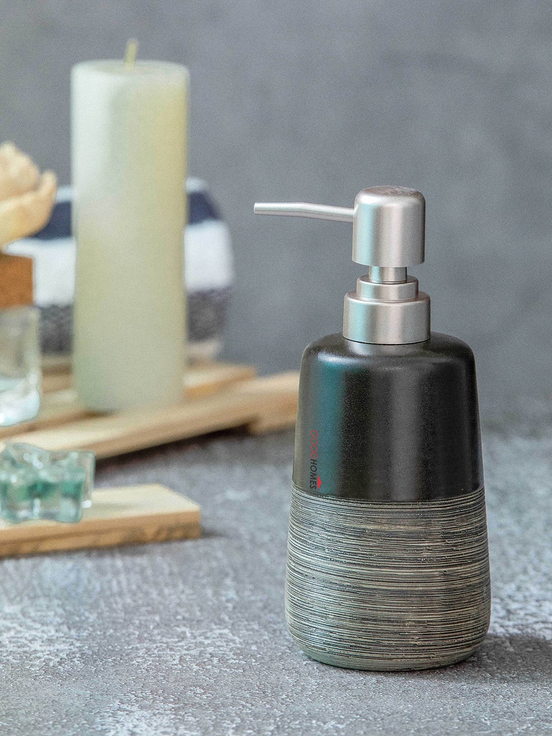 

GOODHOMES Black & Grey Solid Ceramic Soap Dispenser