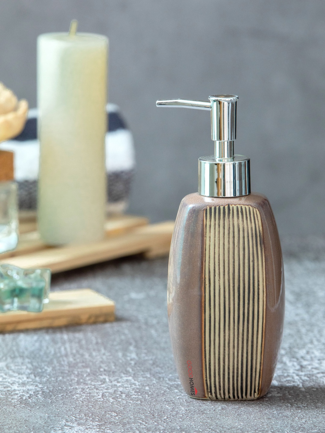 

GOODHOMES Gold-Toned & Pink Textured Ceramic Colorful Soap Dispenser-320ml
