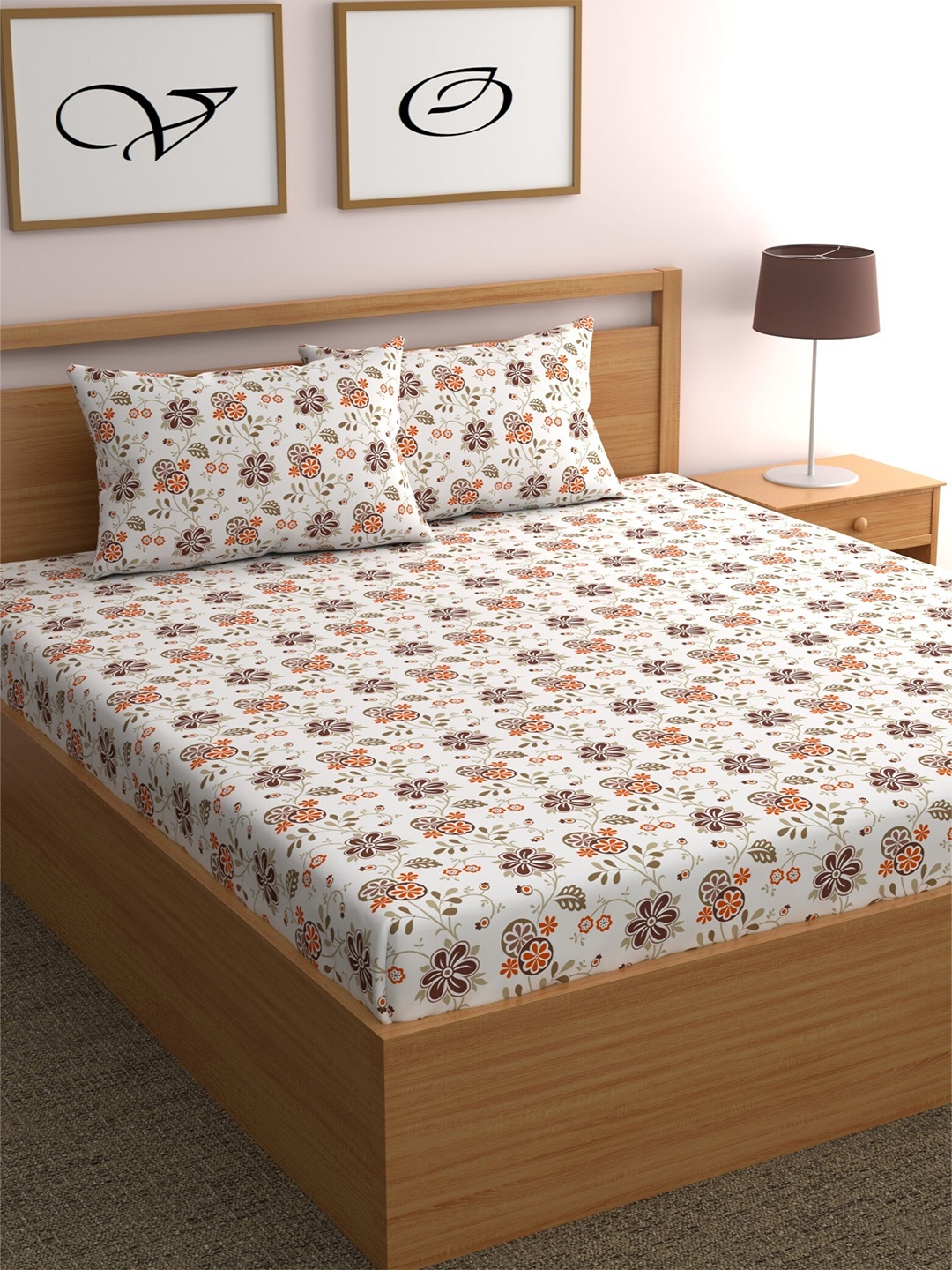 

CHHAVI INDIA White & Brown Floral Printed 210 TC Queen Bedsheet with 2 Pillow Covers