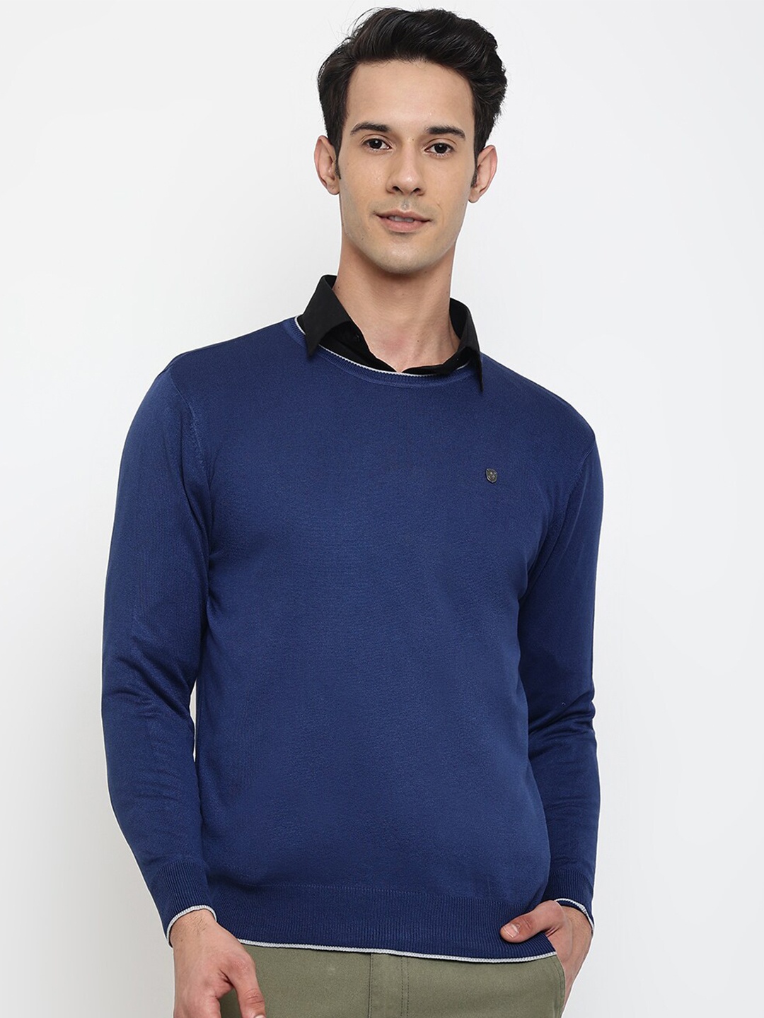 

Cantabil Men Navy Blue Solid Wool Round Neck Pullover