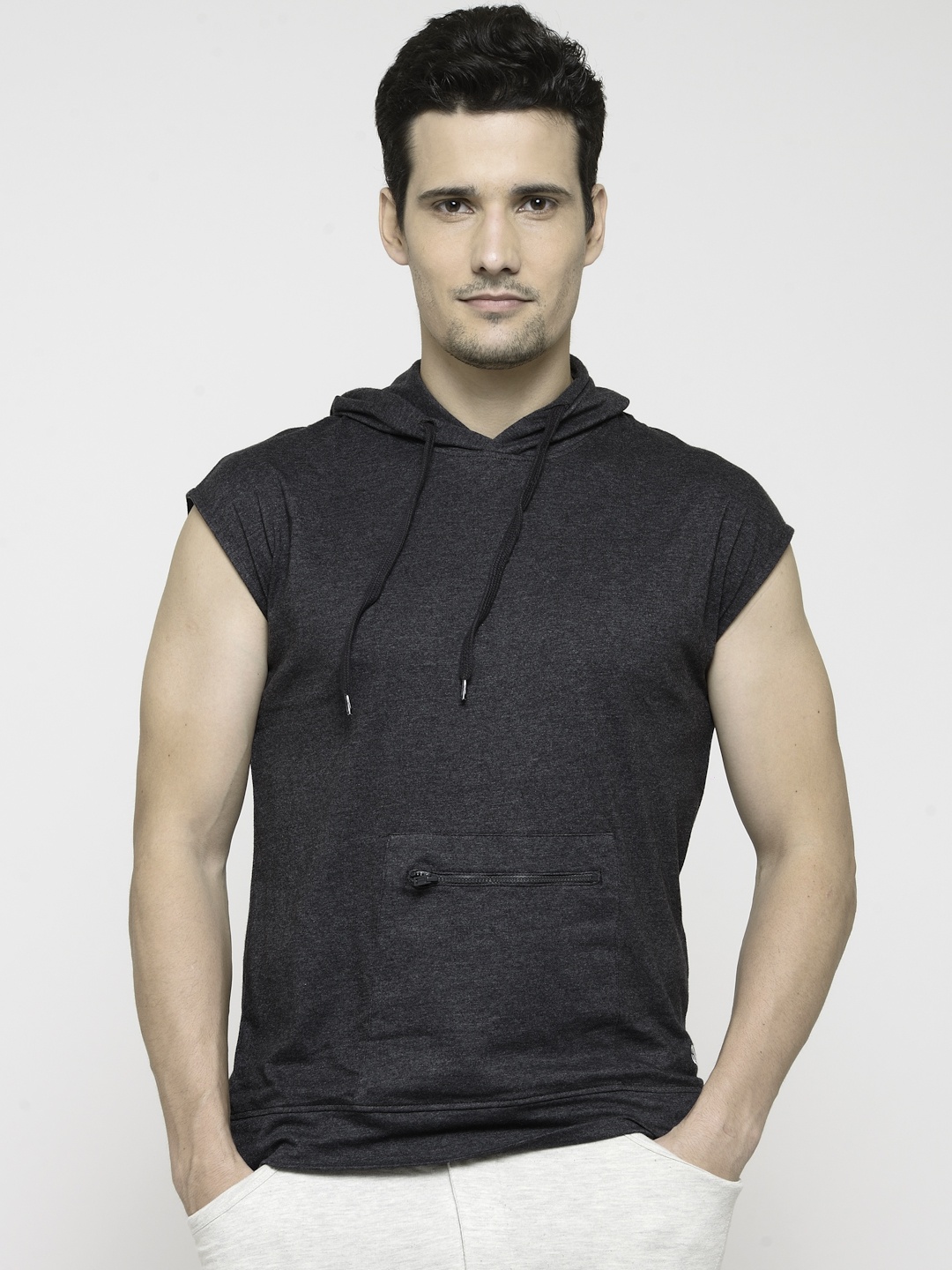 

Ajile by Pantaloons Men Charcoal Grey Solid Hooded T-shirt