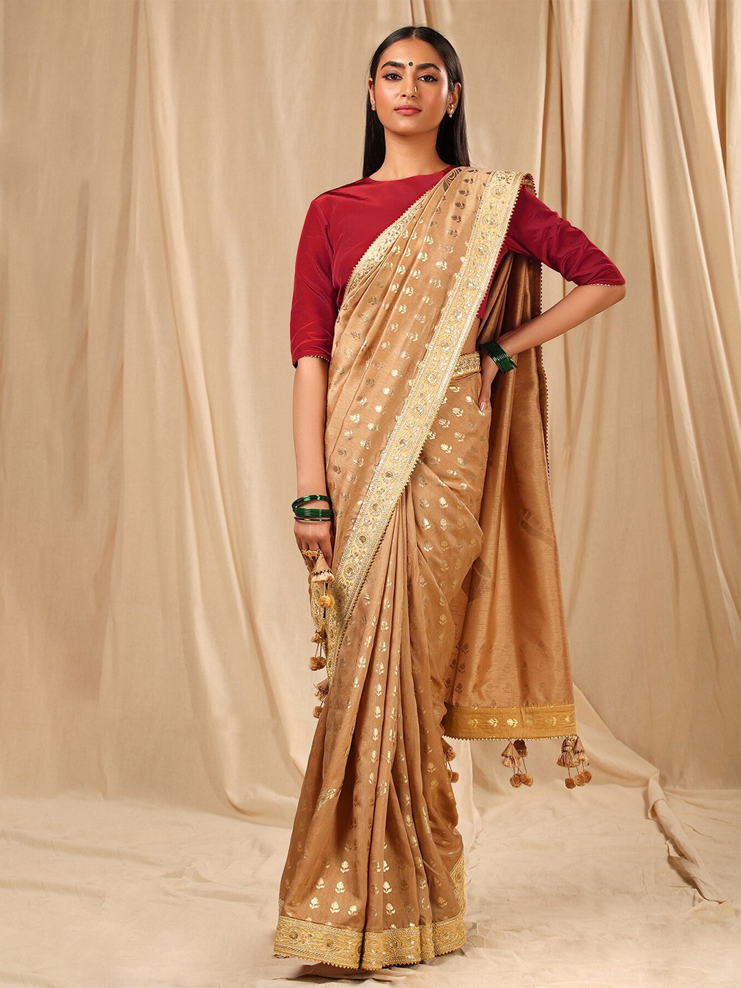 

Masaba Beige & Gold-Toned Floral Embroidered Silk Blend Saree