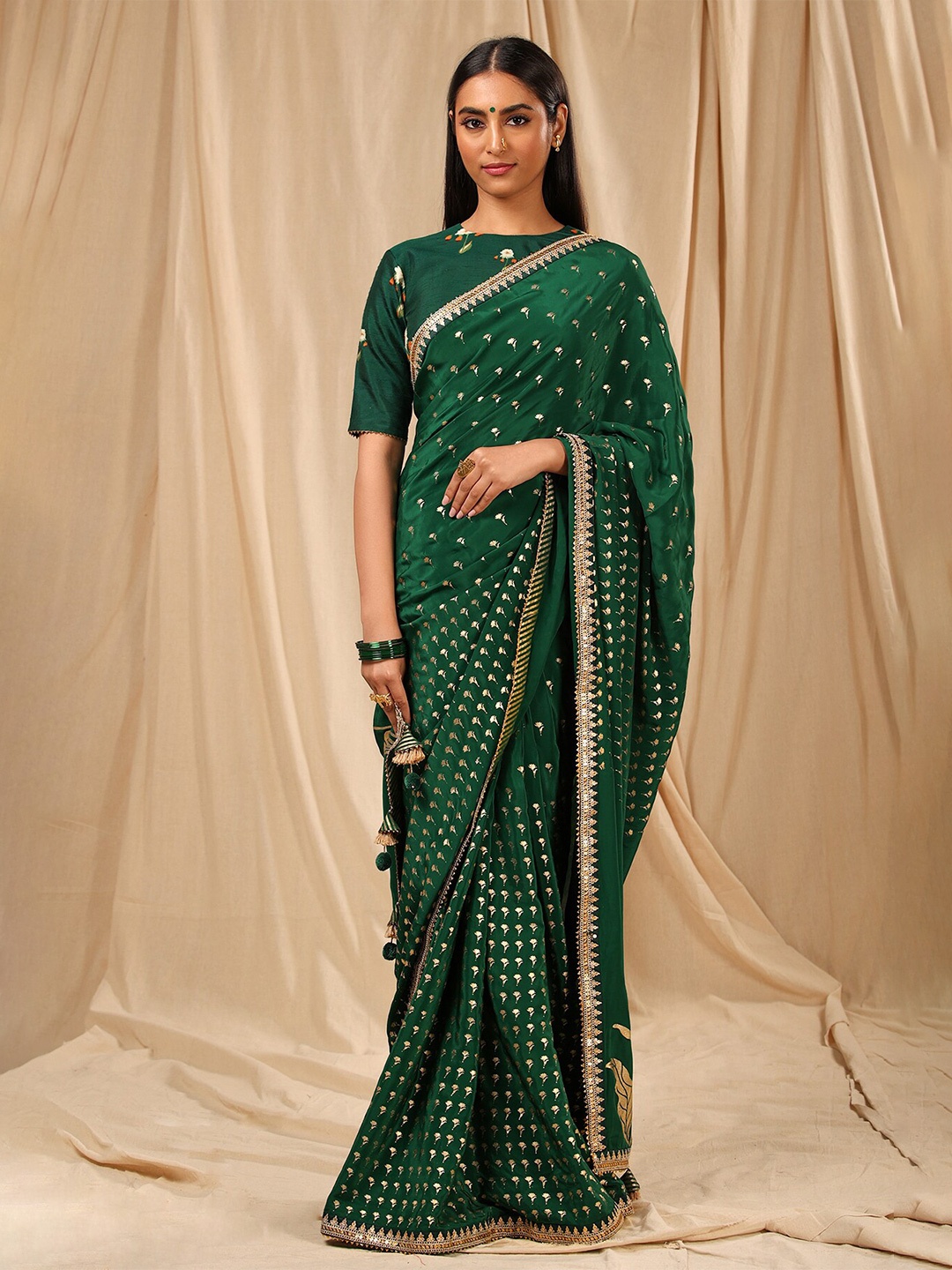 

Masaba Green & Gold-Toned Floral Saree