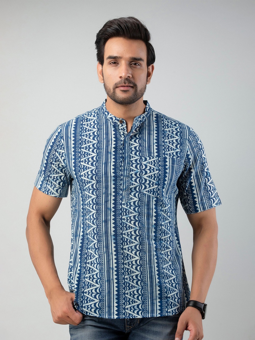 

Sutidora Men Standard Printed Cotton Casual Shirt, Navy blue