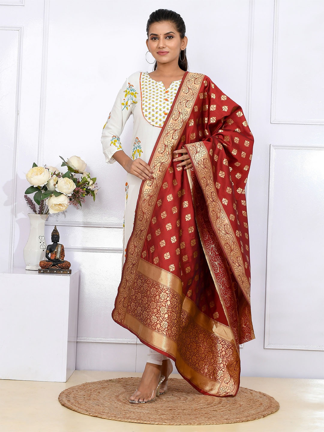 

Kesarya Maroon & Gold-Toned Ethnic Motifs Woven Design Pure Silk Dupatta