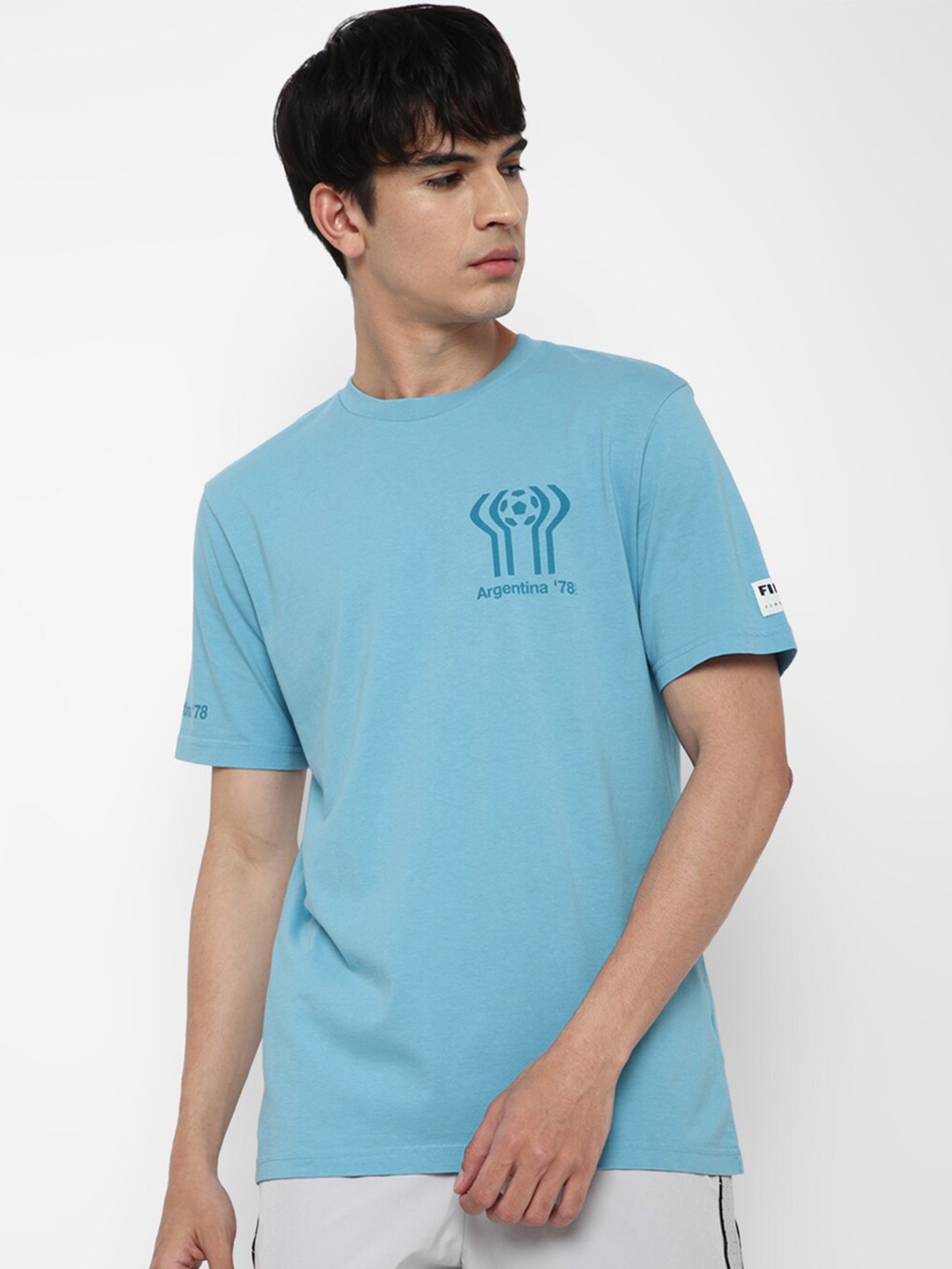

AMERICAN EAGLE OUTFITTERS Men Blue Solid Pure Cotton T-shirt