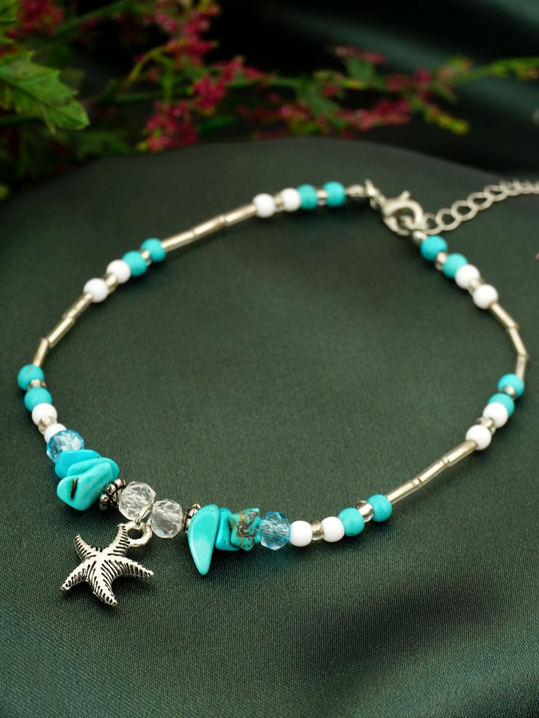 

Ferosh Women Turquoise Blue & White Silver-Plated Beaded Anklet