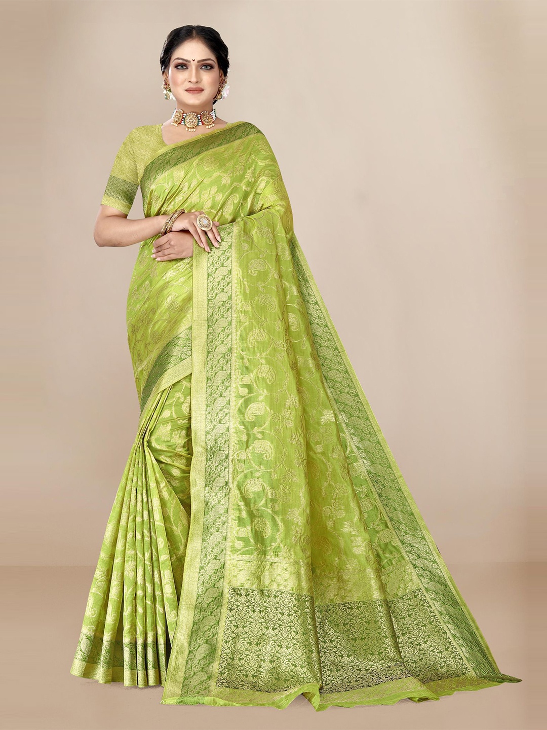 

VAIRAGEE Lime Green & Gold-Toned Woven Design Zari Organza Saree